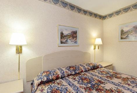 The Sanford Inn Екстериор снимка